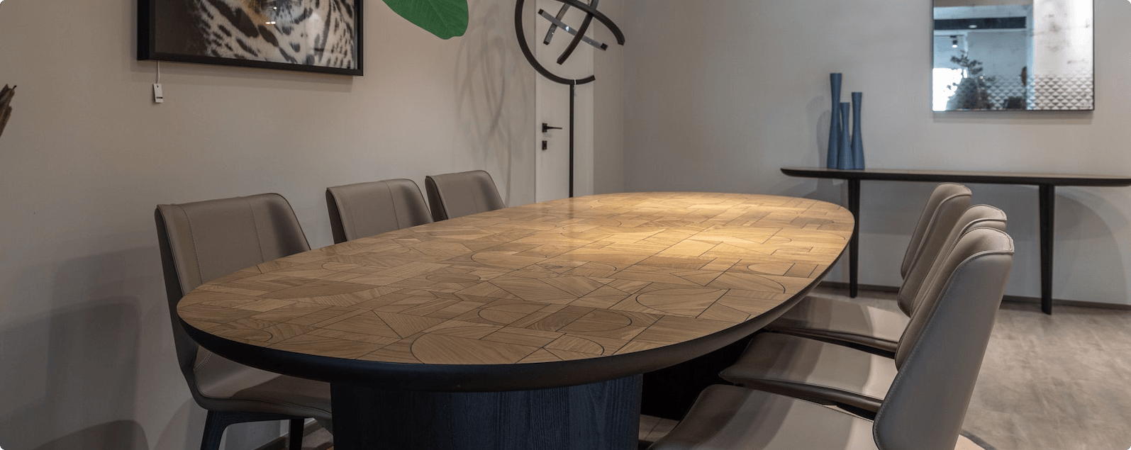 office round table